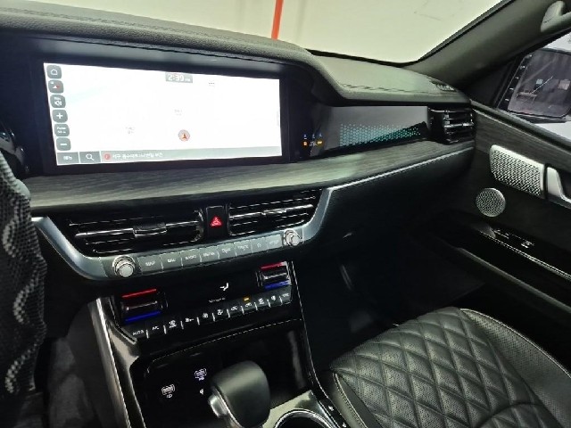 6101000152R10.jpg