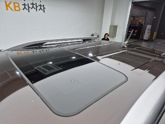 6101001090R13.jpg