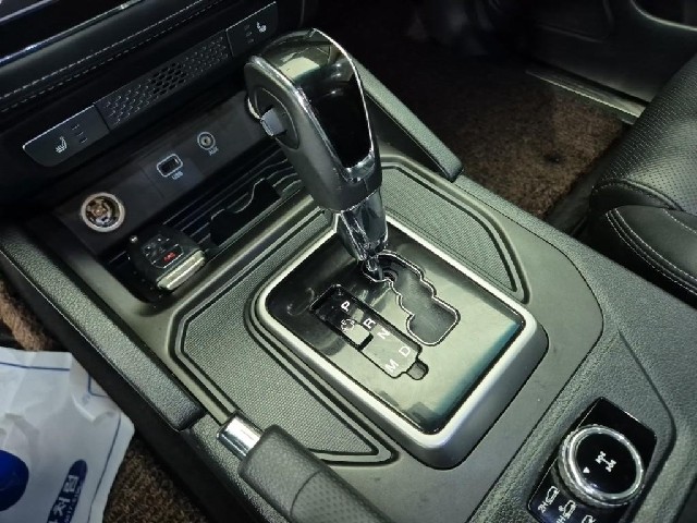 6101001090R8.jpg