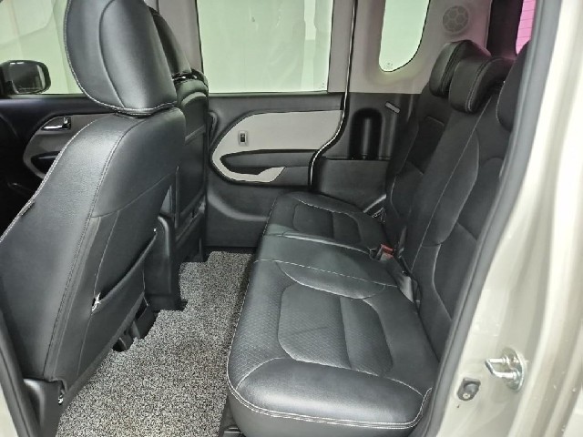 6101001589R12.jpg