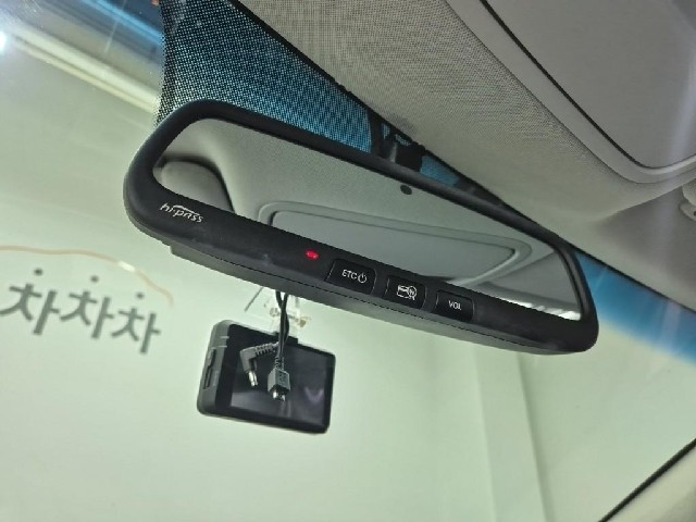 6101001226R17.jpg