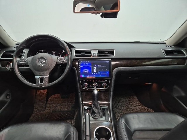6101000884R7.jpg