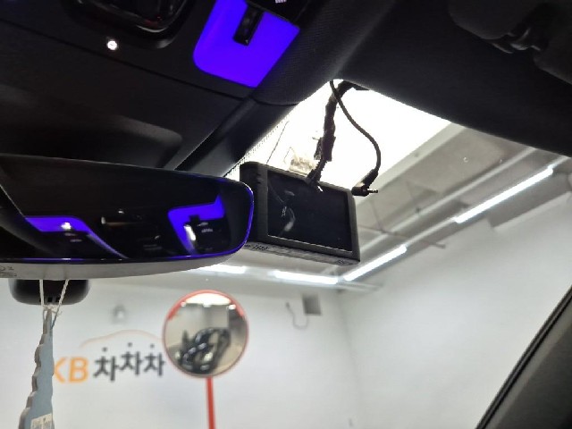 6101500584R17.jpg