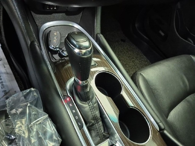 6101501829R8.jpg