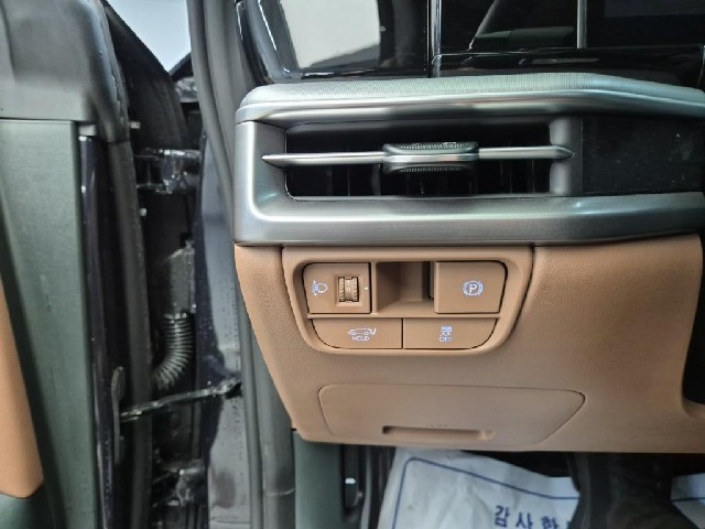 6101500819R18.jpg