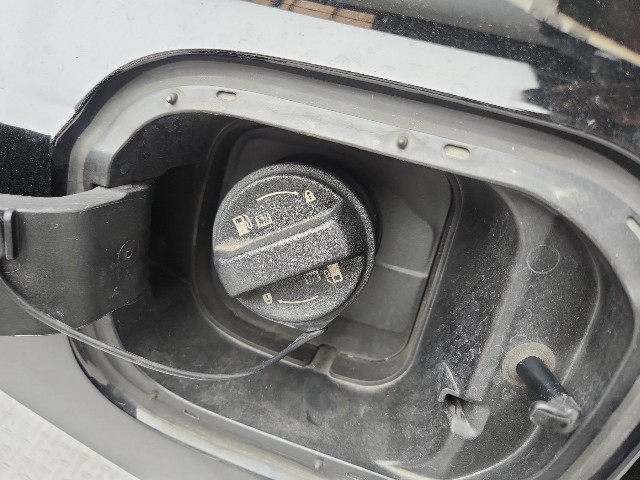 lotterental_104602966_JApbt_8.jpg