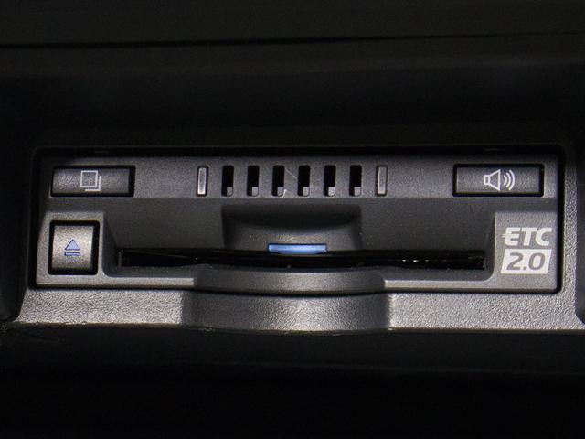 0560520A30261019W02214.jpg