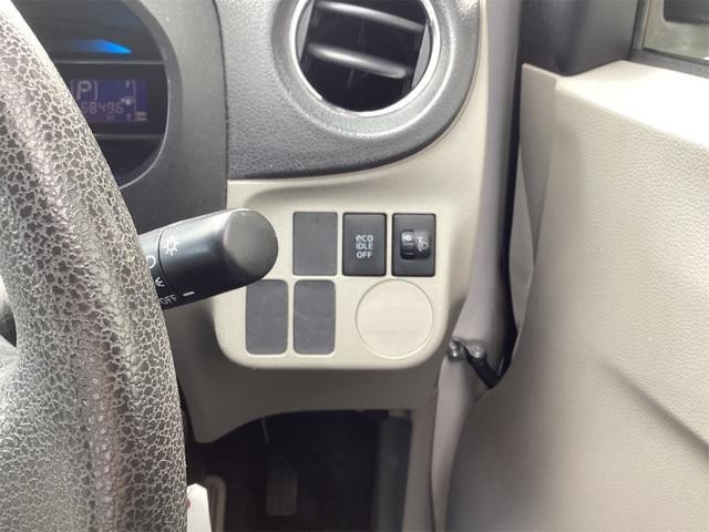 0208769A30261028W00104.jpg