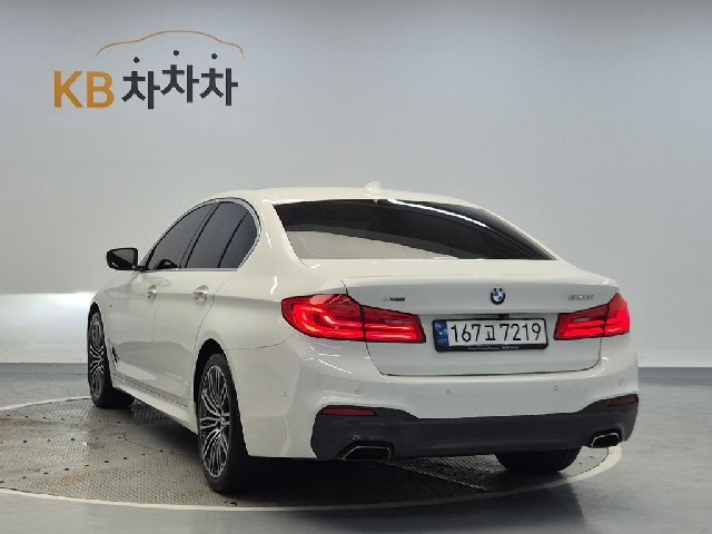 6081000216R2.jpg