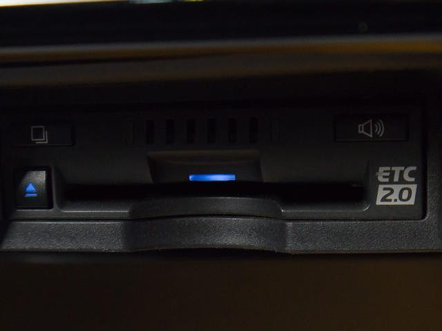 0560520A30261019W00212.jpg
