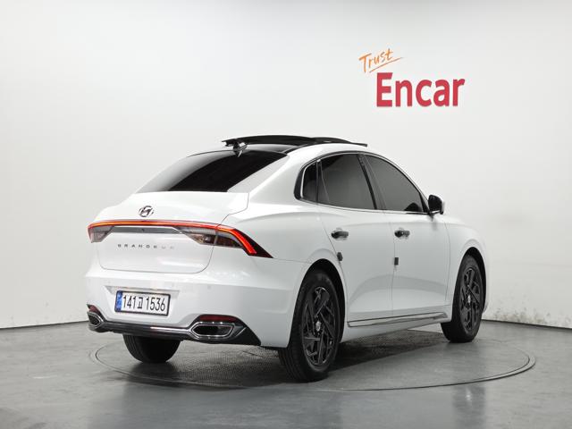 00dda512d48c8e150478389d1c998bf3.jpeg