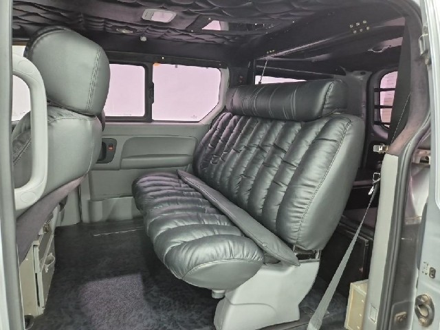 6061500762R12.jpg