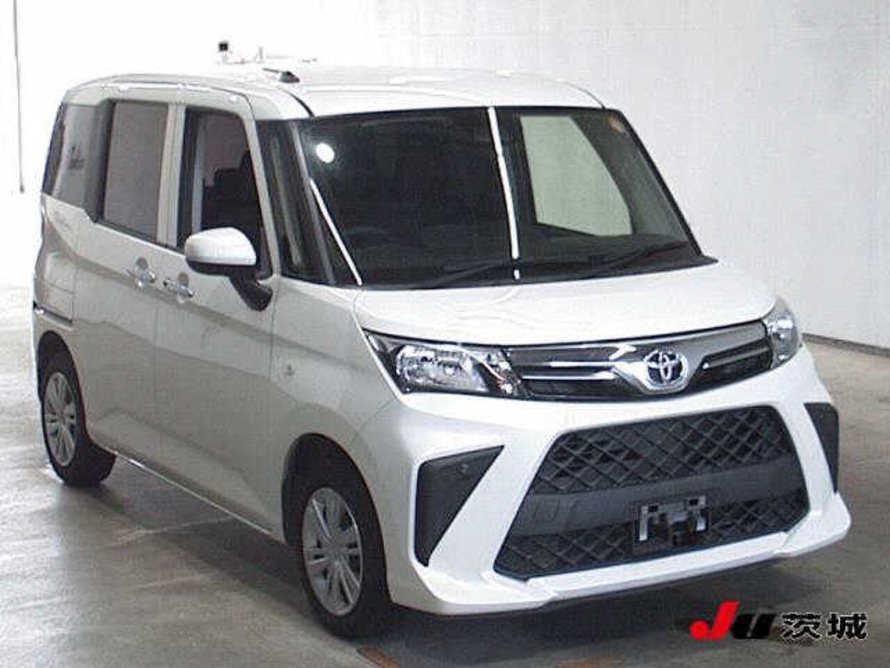 2021 Toyota Roomy, photo 1 of 1