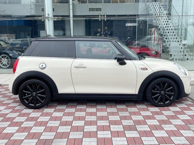 c4cf451e721f943fd68865aeb45f1de9.jpg