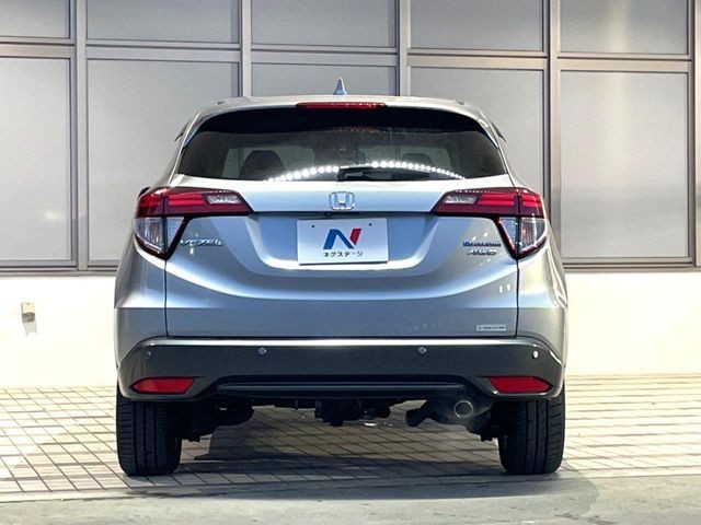 d3b4765bb4d735aa61af9e4bccec08c0.jpg