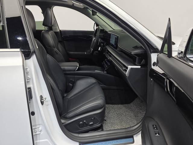 686e0bb00f4e5cda5eccf1743208d83f.jpeg