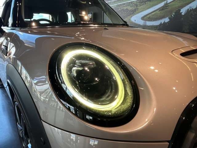 3d372b9e8e274ed6b8caaf58e36ef428.jpg