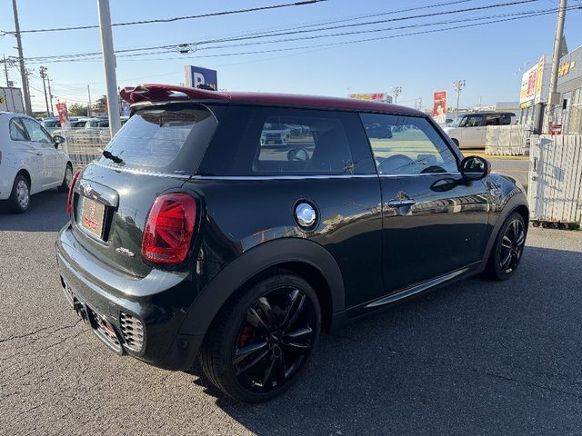 65a8540e42004409e3158a0622d761fc.jpg