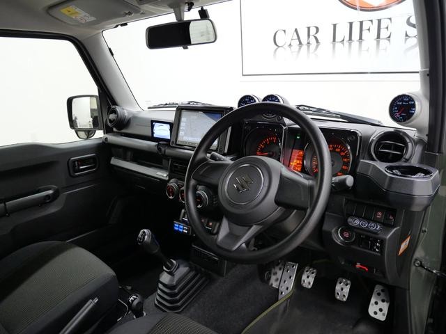2505720A30261011W00102.jpg