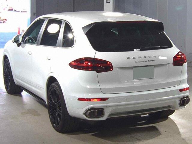 21929107_carP_l_3.jpg