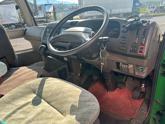 18f22e4f952cdbb1e80a61ed1ac38367.jpg