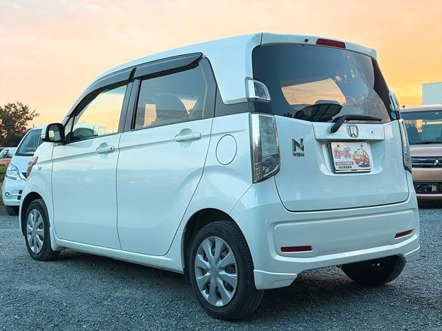 0803124A30261017W00116.jpg