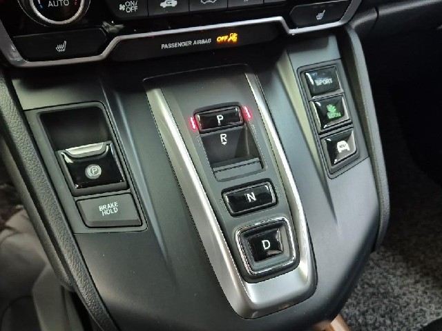 6051501977R8.jpg