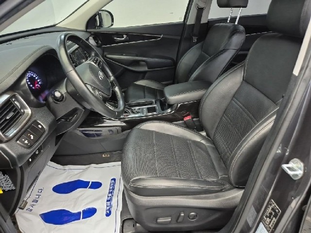 6061000052R11.jpg