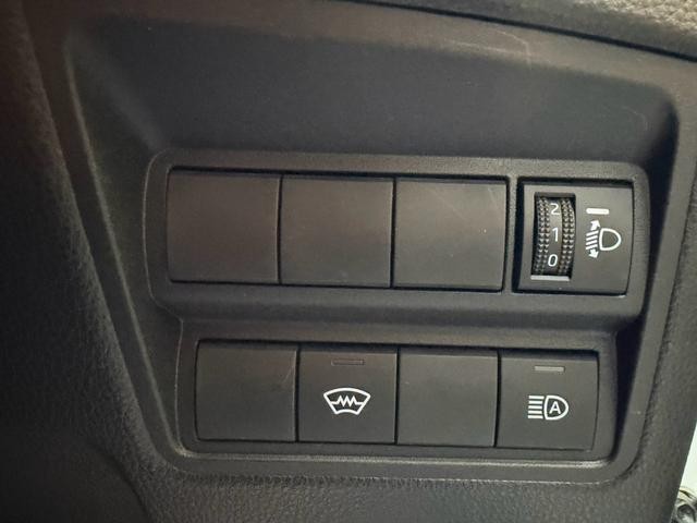 0300810A30261014W00204.jpg