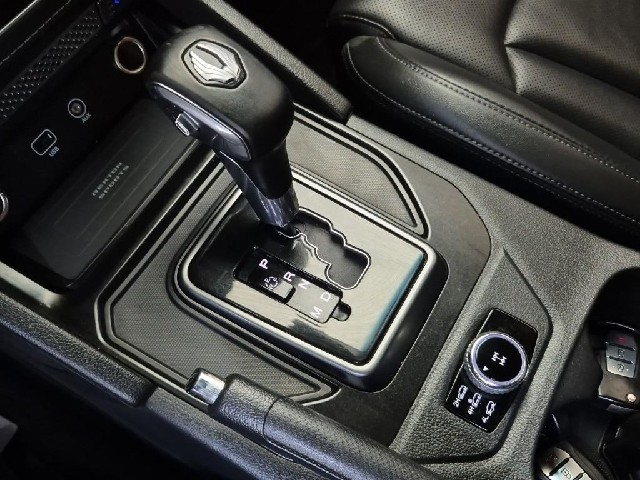6051501815R8.jpg