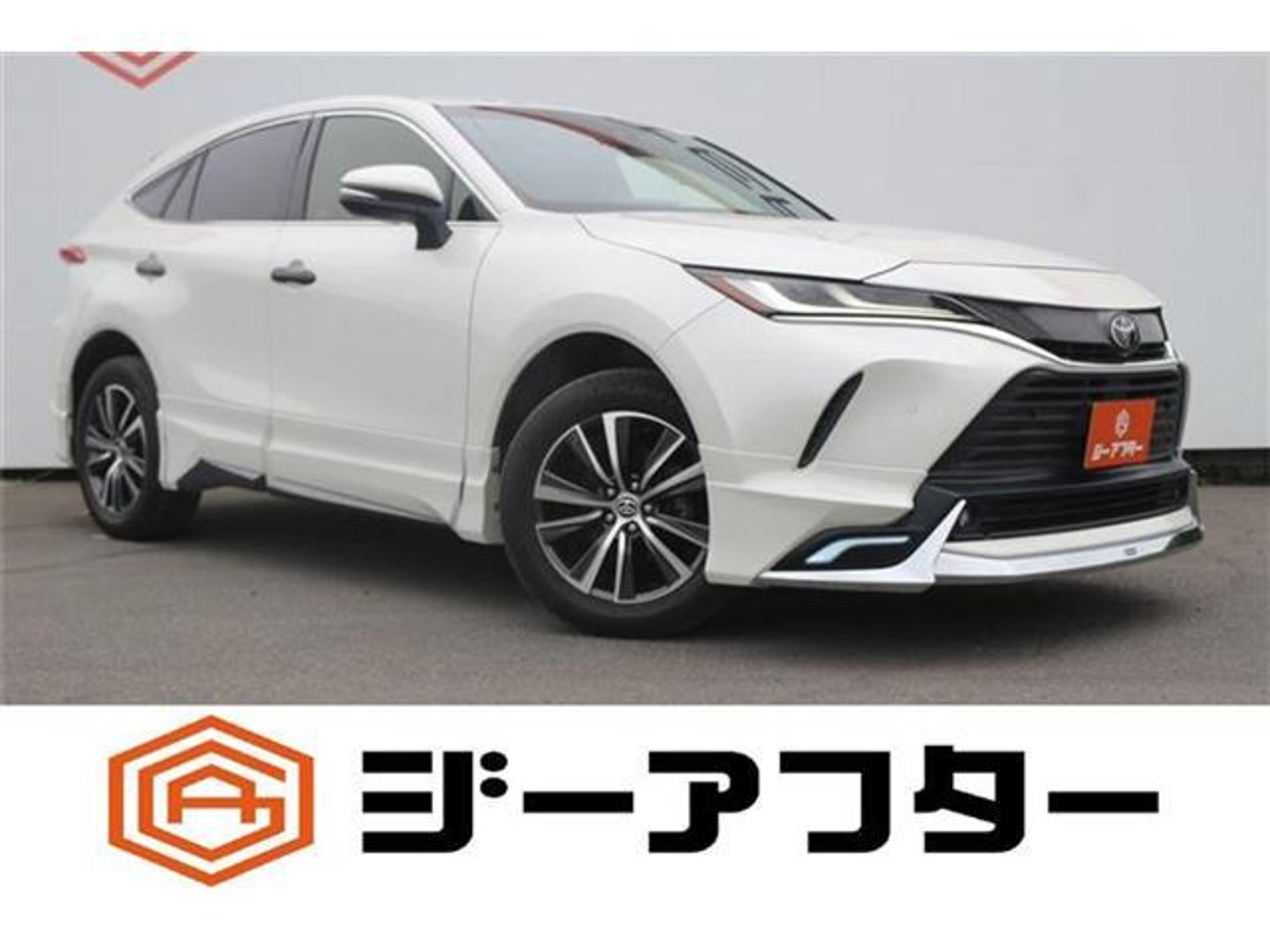 2021 Toyota Harrier, photo 1 of 1