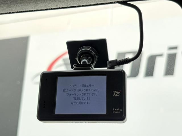 0708795A30261019W00307.jpg