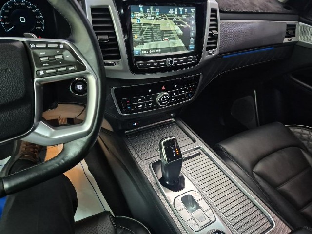 6051500816R10.jpg