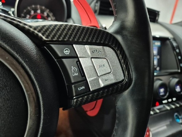 6081000452R15.jpg