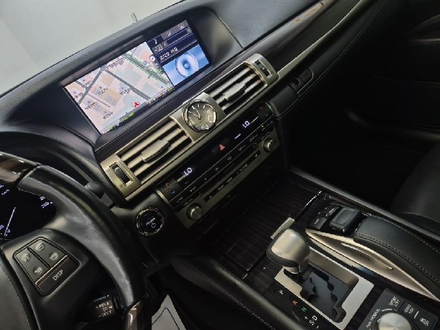 6081500329R10.jpg