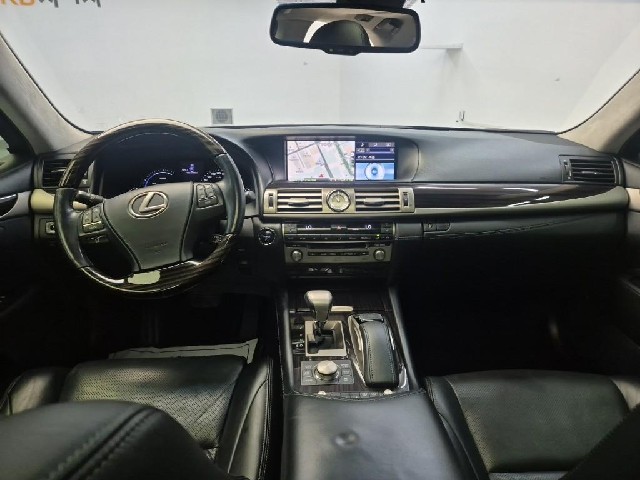 6081500329R7.jpg