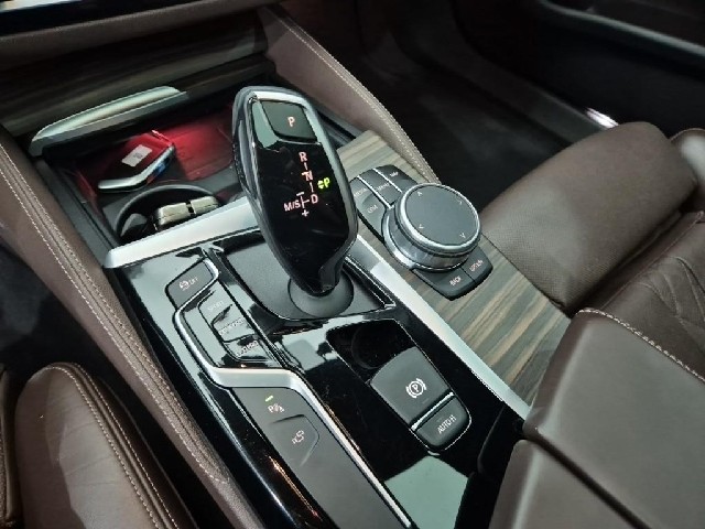 6081000333R8.jpg