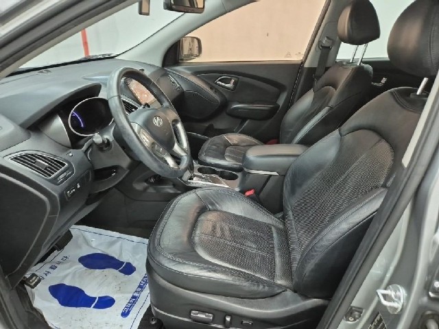 6051000829R11.jpg