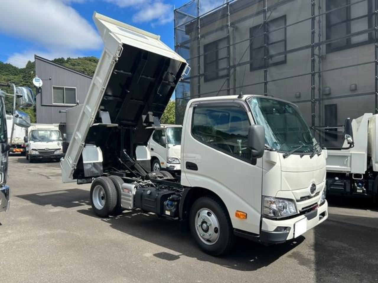 2026 Hino Dutro, photo 1 of 1