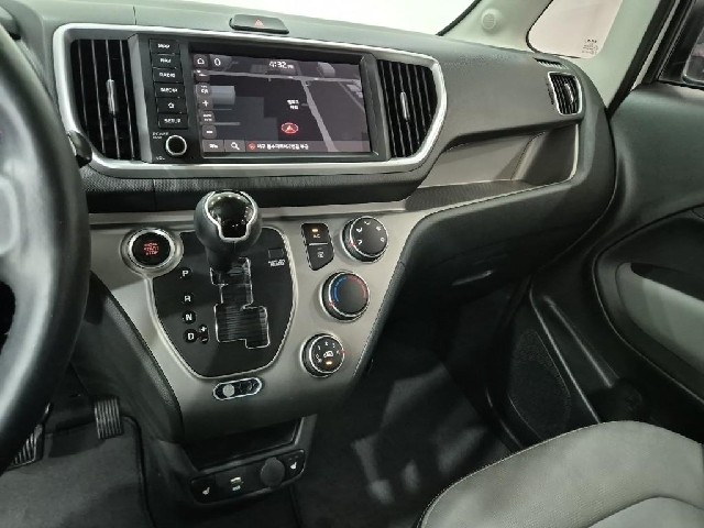 6081501463R10.jpg