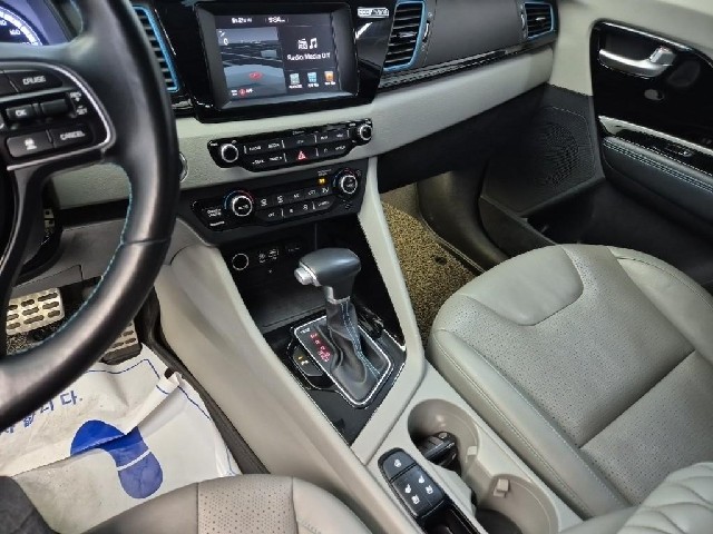 6051501244R10.jpg