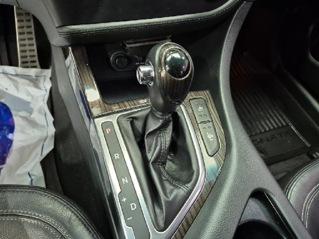 6081001561R8.jpg