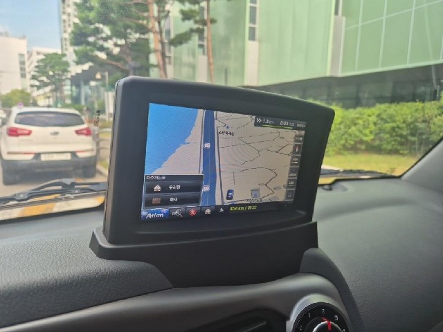 6081500860R13.jpg