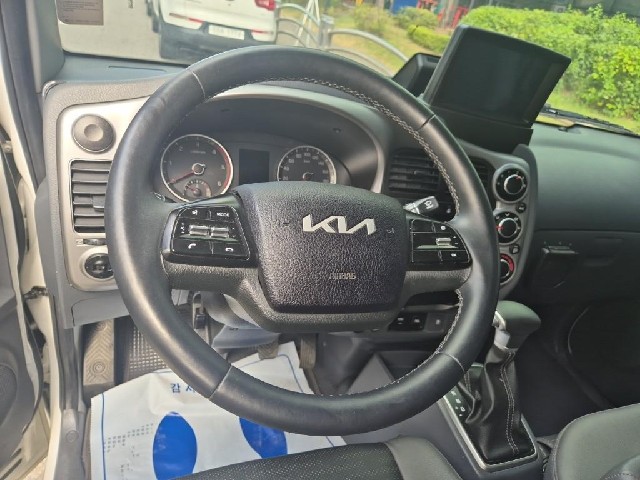 6081500860R9.jpg