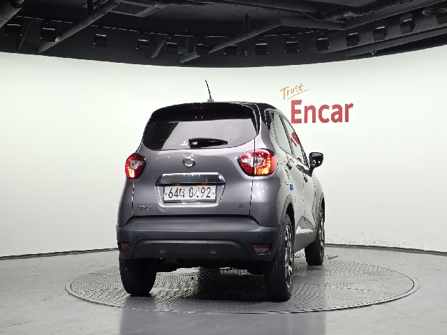 0c0a75d52bcddb88f3b4f3c4e45b6fe9.jpeg