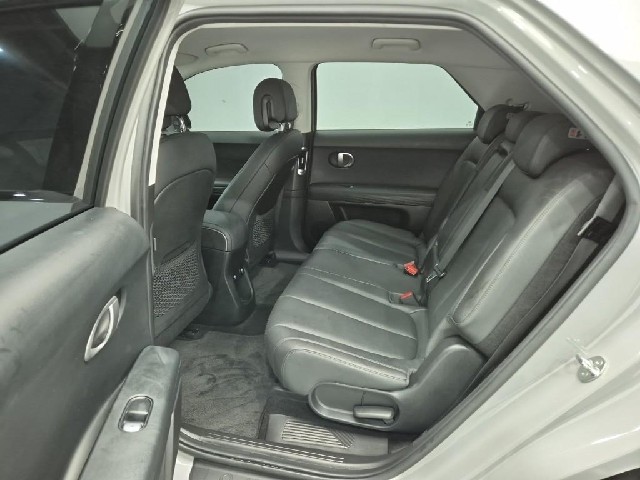6081000817R12.jpg