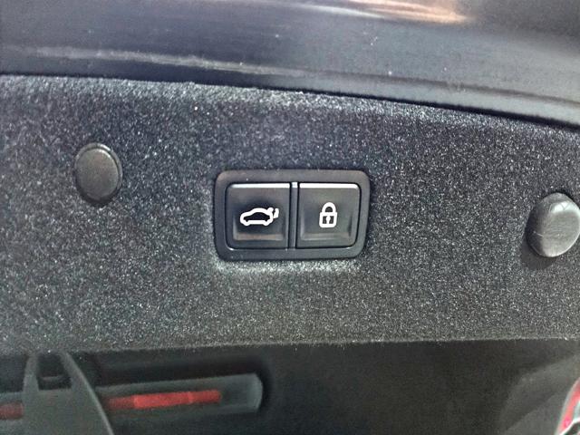 e4307eba70c80921a81b482e05e60b1b.jpeg