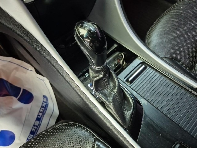 6081000017R8.jpg
