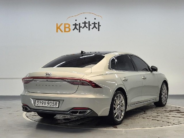 6081501049R3.jpg