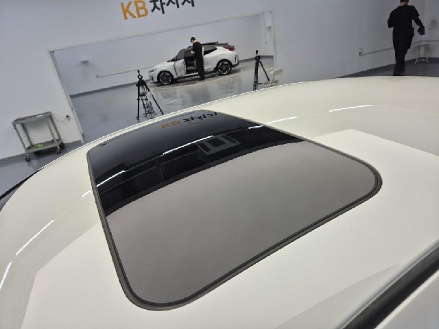 6081500761R13.jpg